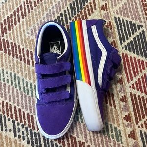 PURPLE PLATFORM VANS